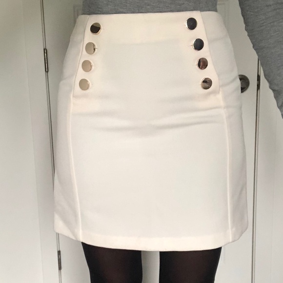 H&M Dresses & Skirts - H&M white Mini Skirt